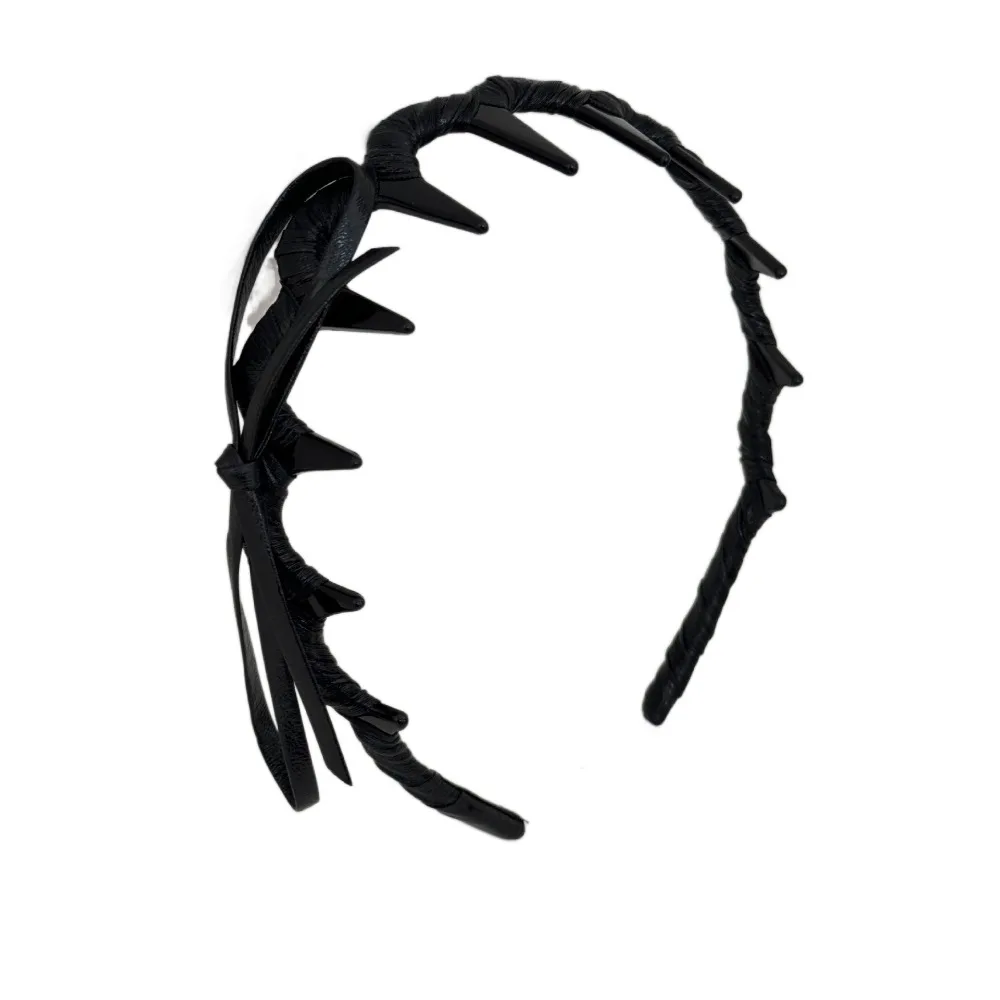 Fashion Non-Slip Bow Headband U-shaped Plastic Wave Hair Band Headwear Korean Style PU Leather Hairband Face Wash 
Fashion Non-Slip Bow Headband U-shaped Plastic Wave Hair Band Headwear Korean Style PU Leather Hairband Face Wash