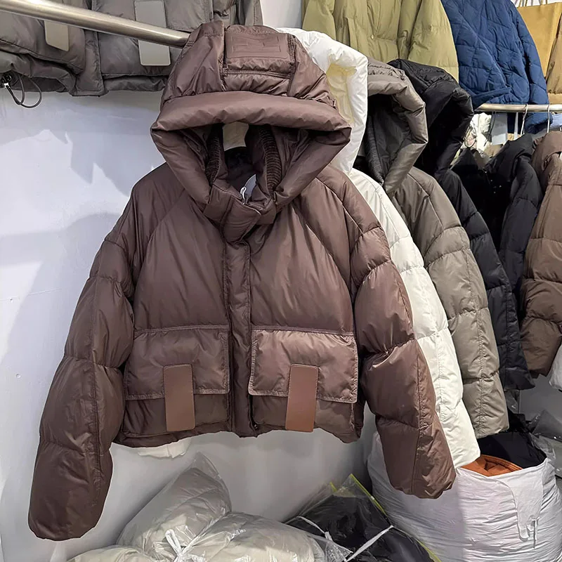 2025 New Winter Thickened Down Jackets Women Hooded Loose Temperament Short Women Down Jackets White Duck Down Women's Coat H569
2025 New Winter Thickened Down Jackets Women Hooded Loose Temperament Short Women Down Jackets White Duck Down Women's Coat H569