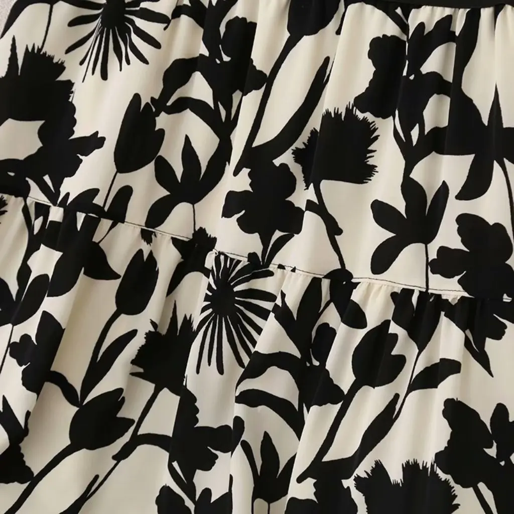 A2SY-S42 Korean Women's A-Line Skirt Elastic Waist Ink Printed Overskirt Thin Spring New Wholesale
A2SY-S42 Korean Women's A-Line Skirt Elastic Waist Ink Printed Overskirt Thin Spring New Wholesale