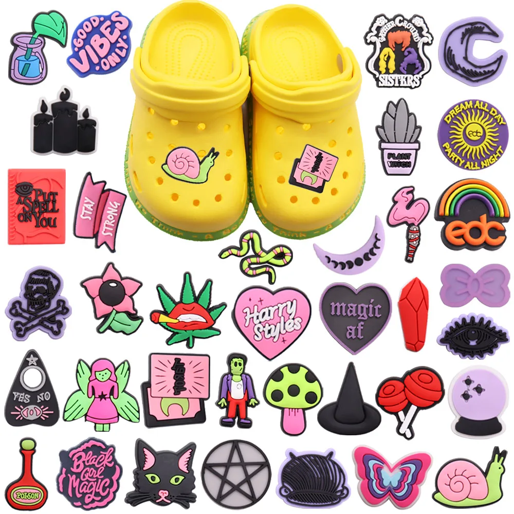 1Pcs PVC Candle Crystal Ball Moon Lollipop Stay Strong Shoe Charms Kids Buckle Clog Accessories Fit Phone Case Holiday Gifts
1Pcs PVC Candle Crystal Ball Moon Lollipop Stay Strong Shoe Charms Kids Buckle Clog Accessories Fit Phone Case Holiday Gifts