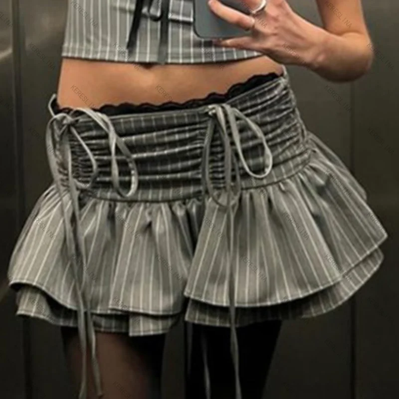 European and American fashionable trend high street sexy lace striped mini skirt summer Vintage elegant hot girl chic mini skirt
European and American fashionable trend high street sexy lace striped mini skirt summer Vintage elegant hot girl chic mini skirt