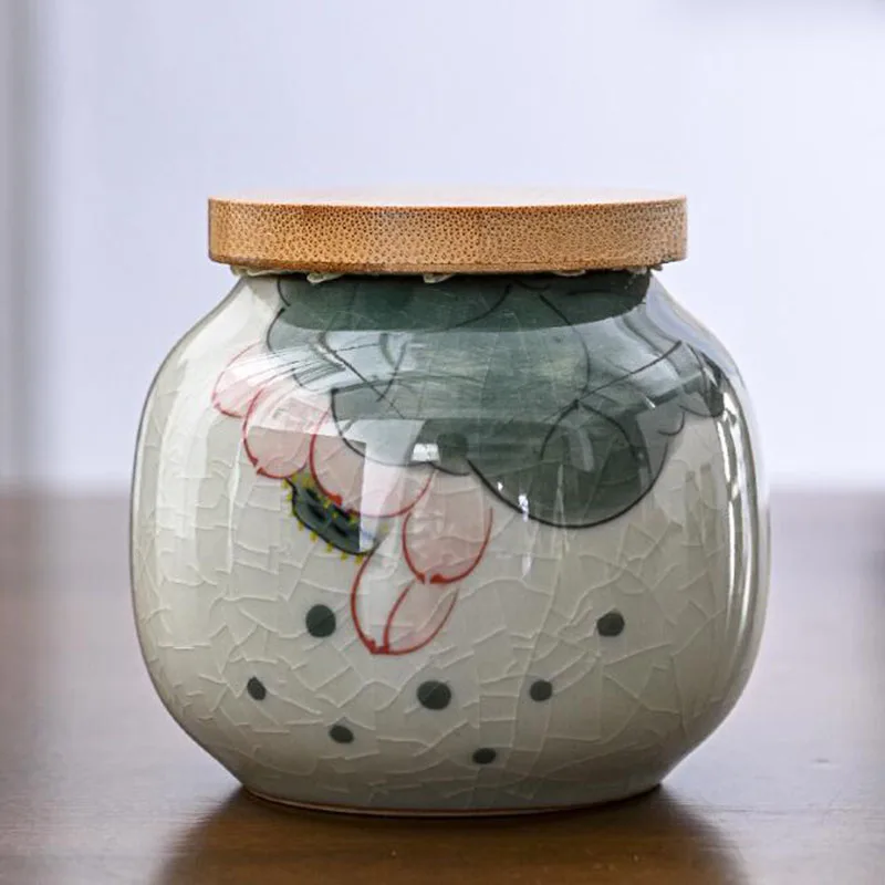 Ручная роспись в виде лотоса, коробка для чая, фарфоровая герметичная банка для хранения чая, деревянная крышка, герметичная дорожная бутылка для хранения, чайная посуда 
Ручная роспись в виде лотоса, коробка для чая, фарфоровая герметичная банка для хранения чая, деревянная крышка, герметичная дорожная бутылка для хранения, чайная посуда