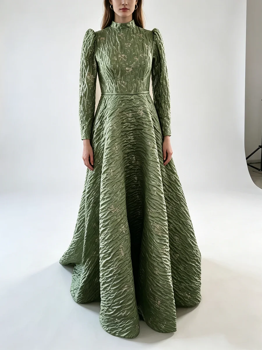 Green Textured Jacquard Evening Gown High Neck Long Sleeve A-Line Formal Dress for Women
Green Textured Jacquard Evening Gown High Neck Long Sleeve A-Line Formal Dress for Women