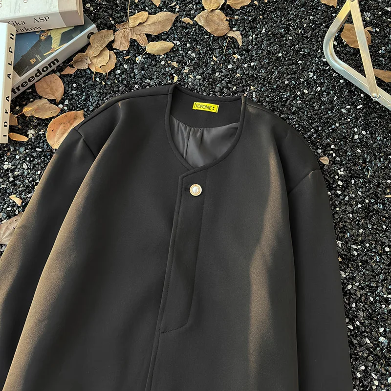 Новое китайское мужское пальто с накидкой Jaet Bla Lapell, высококачественное ветрозащитное пальто с ощущением небольшого разрыва
Новое китайское мужское пальто с накидкой Jaet Bla Lapell, высококачественное ветрозащитное пальто с ощущением небольшого разрыва