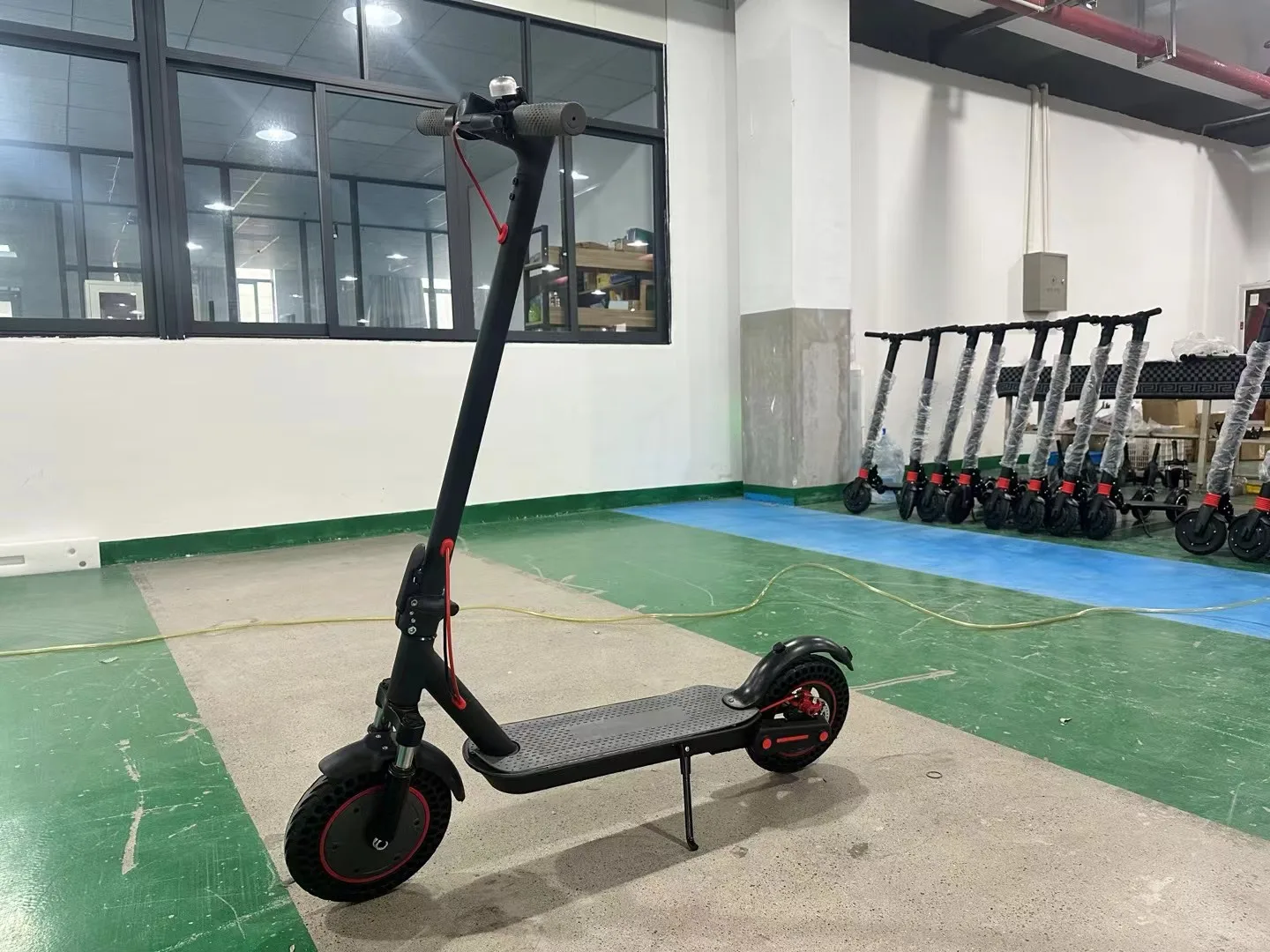 EU US Warehouse Aluminum Alloy 8.5inch 350W Adults Electric Folding Scooters with 36V 10ah Battery M365 Pro E Scooter
EU US Warehouse Aluminum Alloy 8.5inch 350W Adults Electric Folding Scooters with 36V 10ah Battery M365 Pro E Scooter