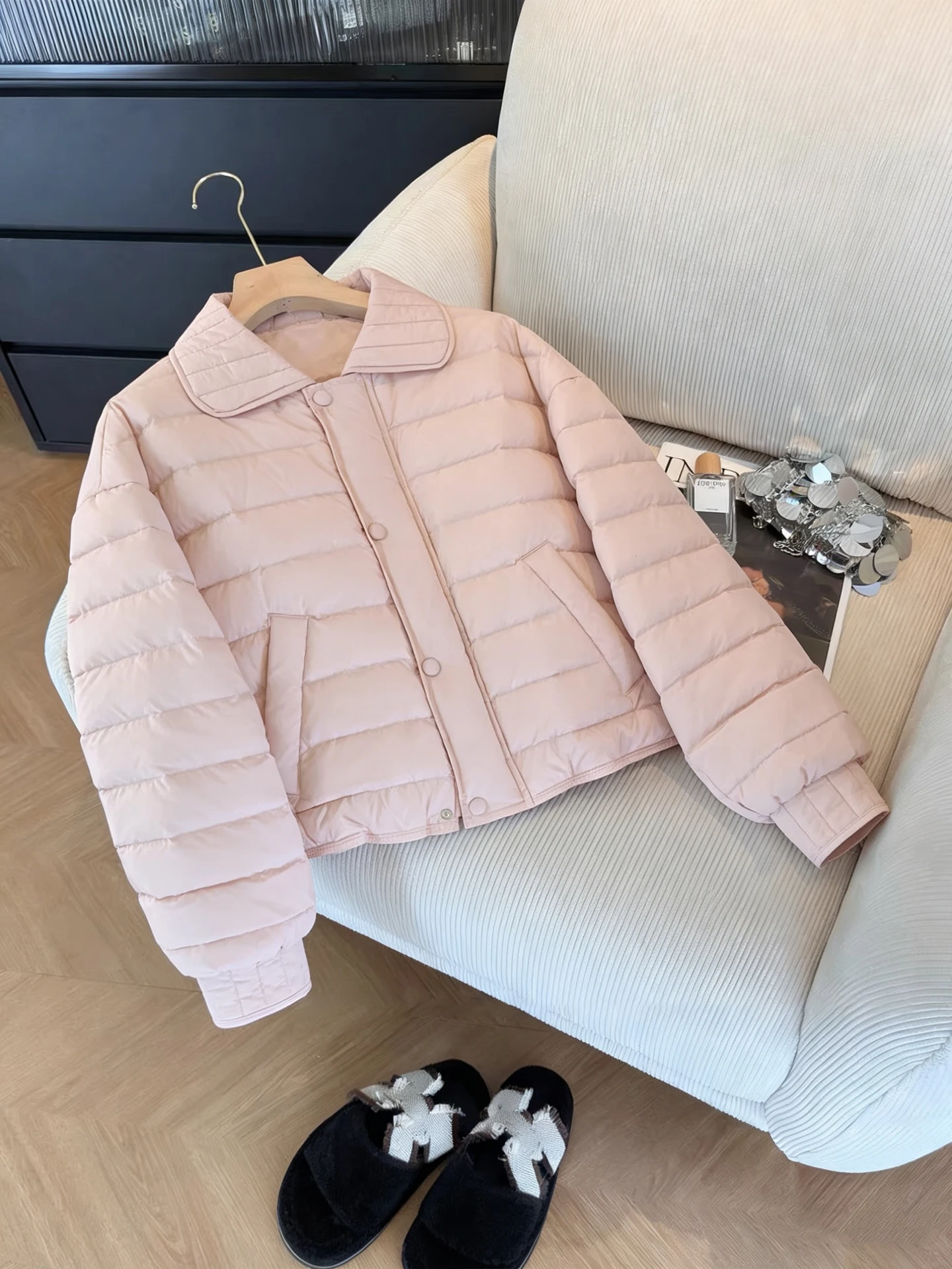 Милая японская свободная посадка с розовым воротником, женская хлопковая куртка, осенне-зимняя теплая верхняя одежда, женское пальто-стойка
Милая японская свободная посадка с розовым воротником, женская хлопковая куртка, осенне-зимняя теплая верхняя одежда, женское пальто-стойка