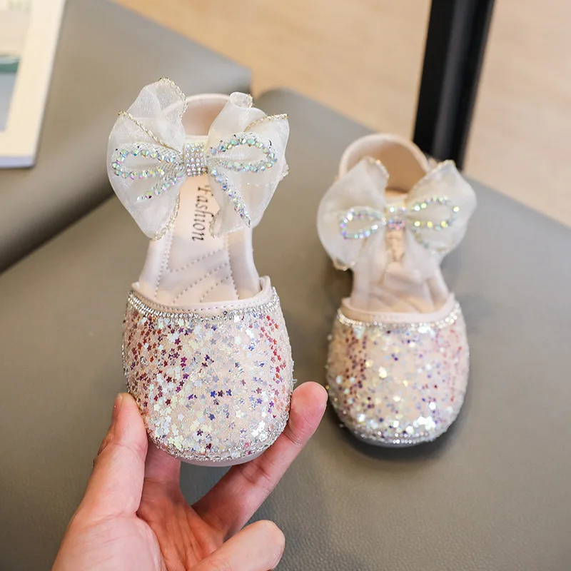 Kids Shoes Girls Sandals Summer New Girls Sequins Bow Princess Shoes Fashion Soft Comfortable Flat Performance Single Shoes H851
Kids Shoes Girls Sandals Summer New Girls Sequins Bow Princess Shoes Fashion Soft Comfortable Flat Performance Single Shoes H851
