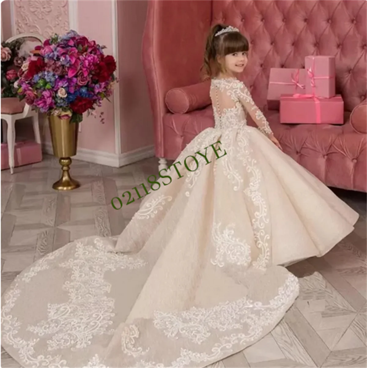 New Champagne Girls First Communion Dress Applique Lace Long Sleeve Ball Gown Elegant Flower Girl Dress Wedding Party
New Champagne Girls First Communion Dress Applique Lace Long Sleeve Ball Gown Elegant Flower Girl Dress Wedding Party