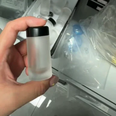 Маленькие банки, показаны на картинке будут отправлены вместе с товаром
Маленькие банки, показаны на картинке будут отправлены вместе с товаром