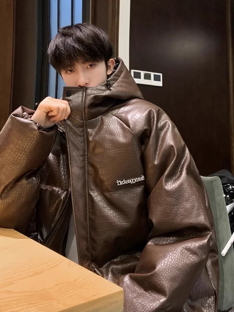Jacket cotton-padded men's letter embroidery casual thickened warmu leather winter American retro design sense large size hooded
Jacket cotton-padded men's letter embroidery casual thickened warmu leather winter American retro design sense large size hooded