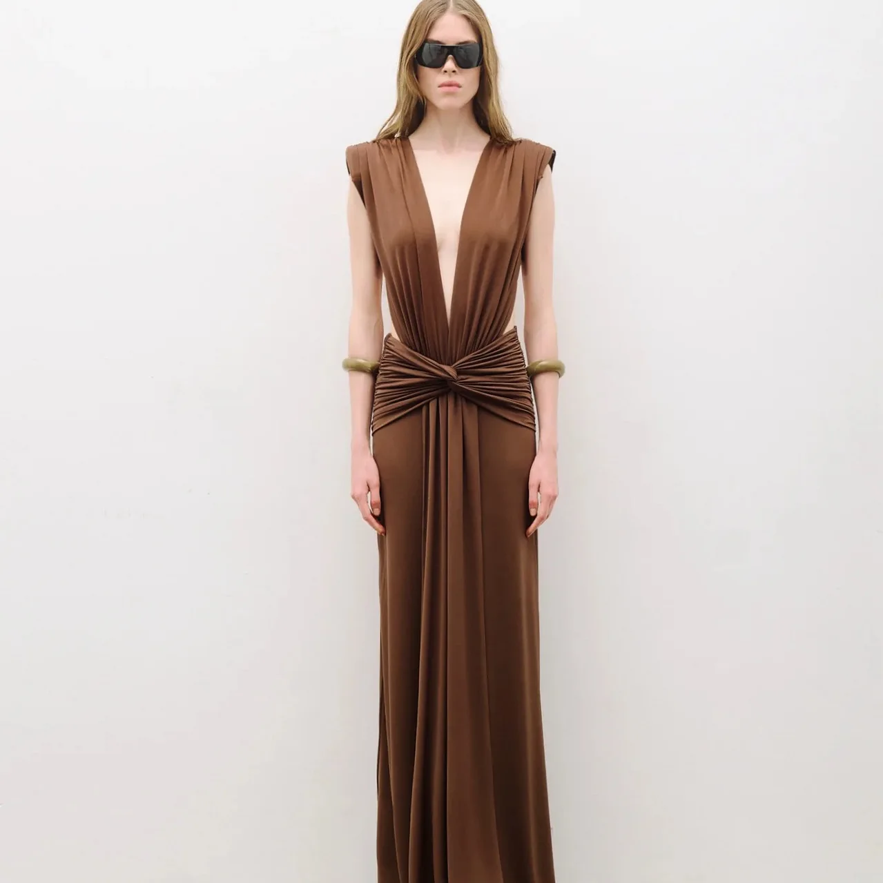 Sexy Deep V Neck Long Dress Coffee Color New Arrival Attractive Performance Evening Party Drinking Ceremony Elegant Dress
Sexy Deep V Neck Long Dress Coffee Color New Arrival Attractive Performance Evening Party Drinking Ceremony Elegant Dress