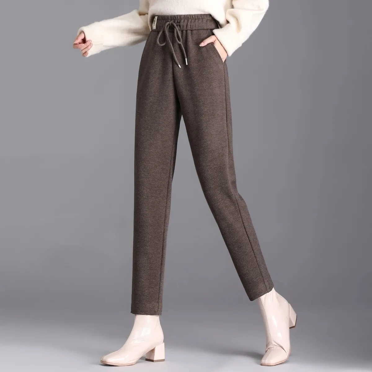 Autumn Winter New Woolen Pants Women's 2023 Elastic High Waist Thin Harem Pants Loose Casual Pocket Nine-point Pants
Autumn Winter New Woolen Pants Women's 2023 Elastic High Waist Thin Harem Pants Loose Casual Pocket Nine-point Pants