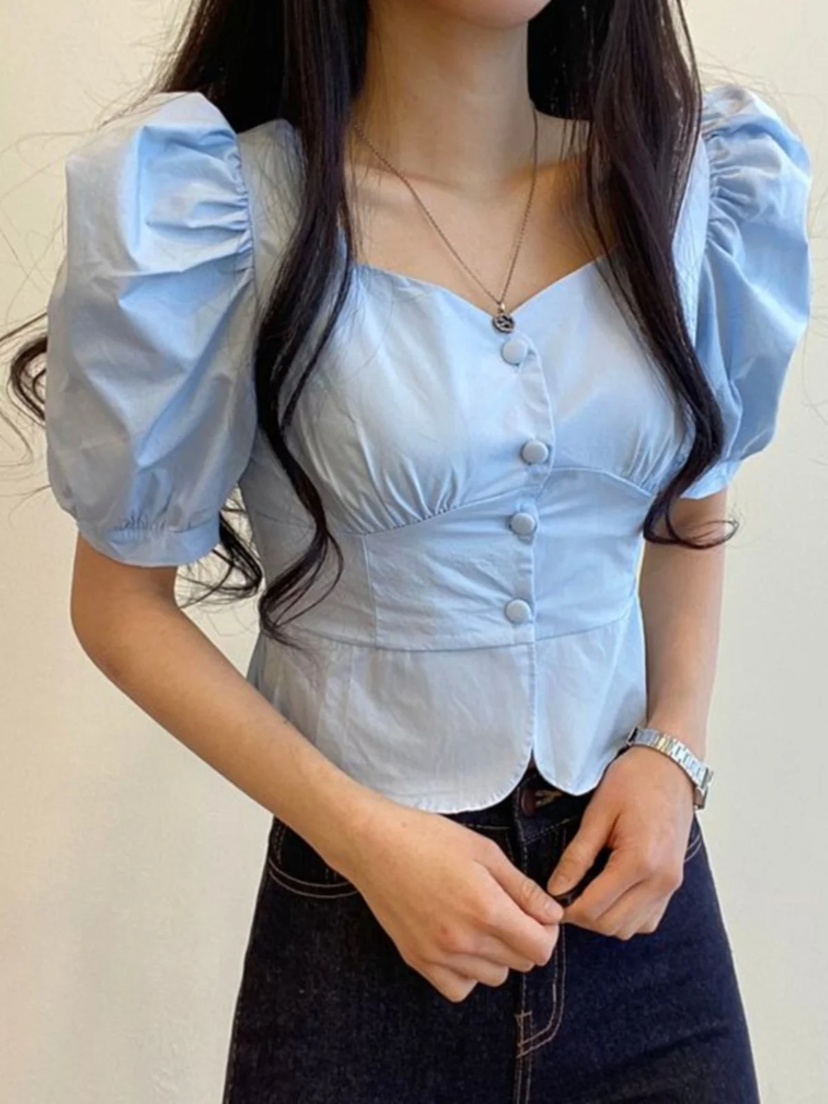 Retro Square Collar Bubble Sleeve Short Shirt Women's White Shirt Summer 2023 Short Style Button Detail Korean Version ...
Retro Square Collar Bubble Sleeve Short Shirt Women's White Shirt Summer 2023 Short Style Button Detail Korean Version ...