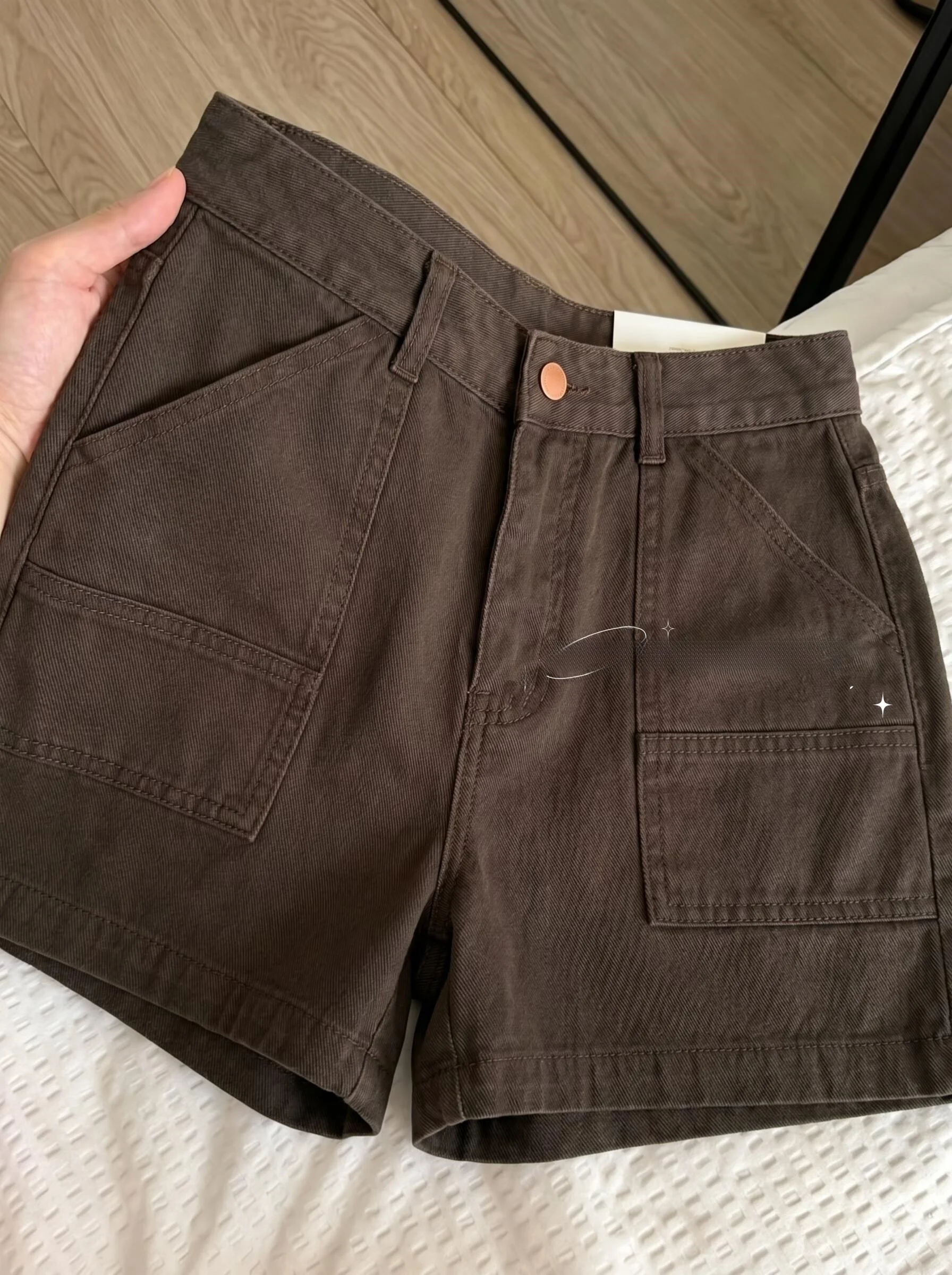 Brown High Waist Workwear Denim Shorts Women's New 2026 Summer Loose Slim Wide Leg Hot Pants Casual Pants
Brown High Waist Workwear Denim Shorts Women's New 2026 Summer Loose Slim Wide Leg Hot Pants Casual Pants