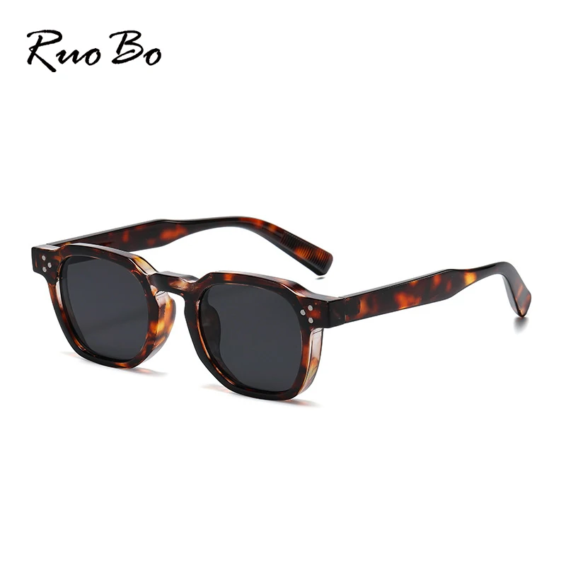 RUOBO Brand Retro Punk Design Square Sunglasses for Men Women Rivets Trending Travel Party Leopard Sun Glasses UV400 Shades
RUOBO Brand Retro Punk Design Square Sunglasses for Men Women Rivets Trending Travel Party Leopard Sun Glasses UV400 Shades