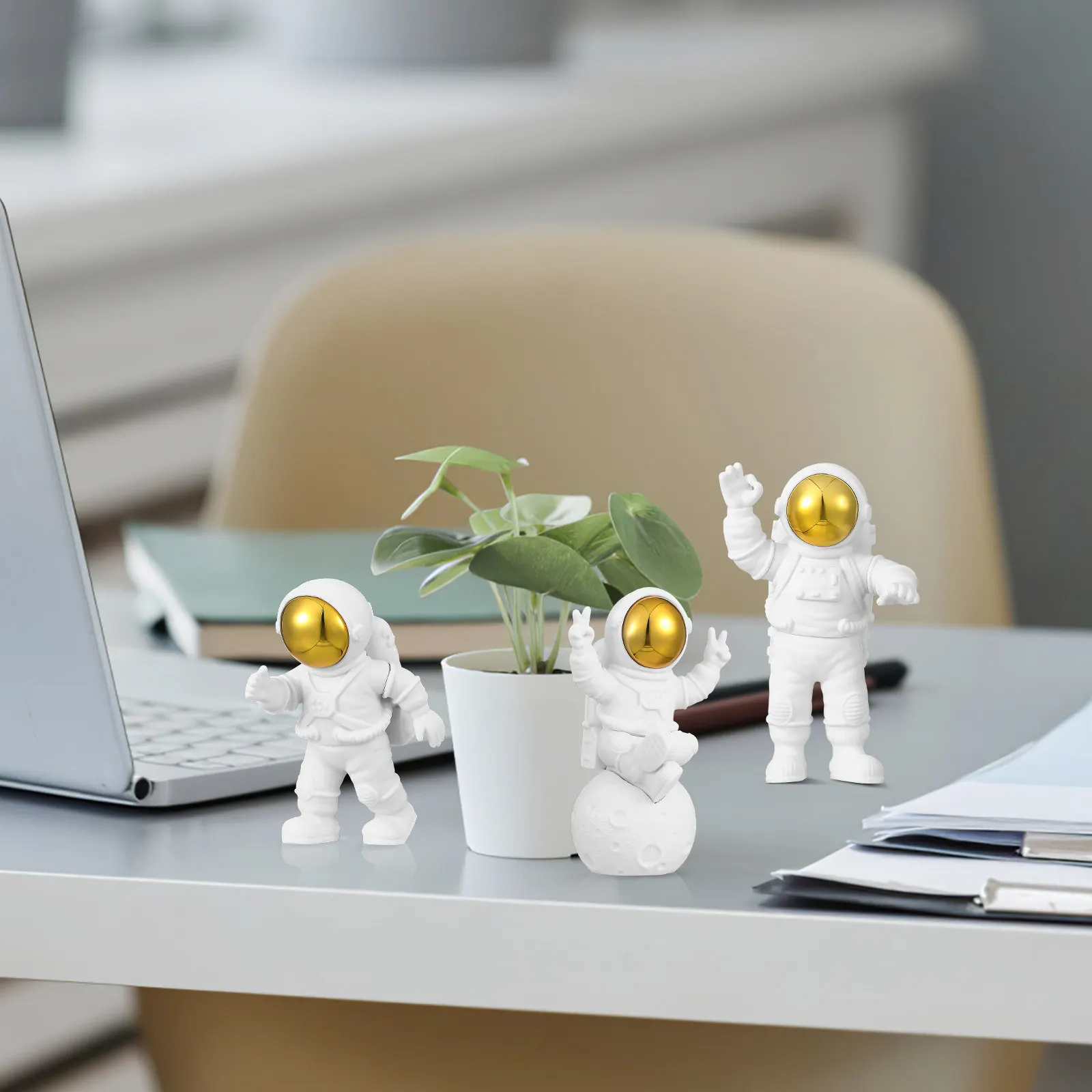 3Pcs Astronaut Statues Space Themed Decor Set for Desk Bookshelf Mantel Cabinet Countertop Desktop Room Bedroom Astronaut
3Pcs Astronaut Statues Space Themed Decor Set for Desk Bookshelf Mantel Cabinet Countertop Desktop Room Bedroom Astronaut