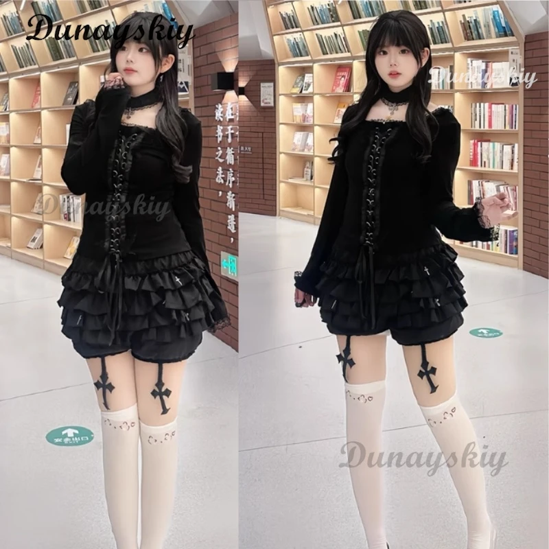 Black Gothic Lace Trim Long Sleeve T-Shirts Women Vintage Sexy Lace-up Square Collar Tops Japanese Fashion Y2k Halloween
Black Gothic Lace Trim Long Sleeve T-Shirts Women Vintage Sexy Lace-up Square Collar Tops Japanese Fashion Y2k Halloween