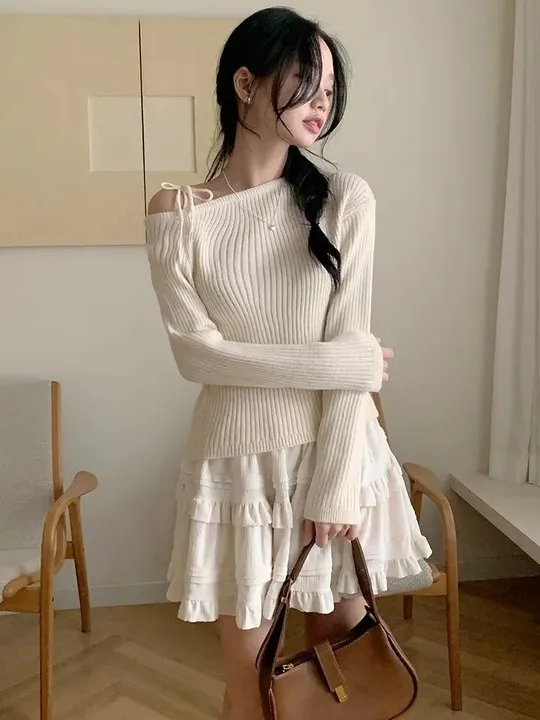 Korean Sle Knitted Sweater Women's Small Design Unusual Irregular oulder Exposure Early Autumn Slimming Top
Korean Sle Knitted Sweater Women's Small Design Unusual Irregular oulder Exposure Early Autumn Slimming Top