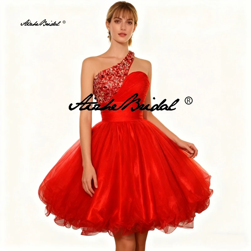 Пышная юбка Коктейльные платья Вечернее платье, бальное платье на одно плечо Короткие платья для выпускного вечера из красного тюля
Пышная юбка Коктейльные платья Вечернее платье, бальное платье на одно плечо Короткие платья для выпускного вечера из красного тюля