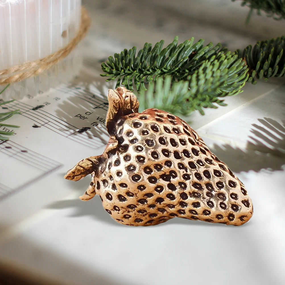 Vintage Brass Strawberry Decor Miniature Desktop Ornament for Car Home Office Exquisite Retro Style Metal Fruit Sculpture
Vintage Brass Strawberry Decor Miniature Desktop Ornament for Car Home Office Exquisite Retro Style Metal Fruit Sculpture
