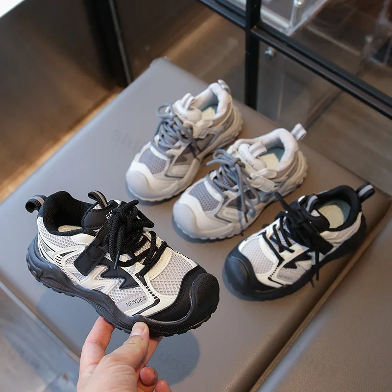 Тенденция детской моды, повседневная обувь на толстой подошве, осень 2024, дышащие удобные нескользящие низкие кроссовки с сеткой для мальчиков, массивные кроссовки
Тенденция детской моды, повседневная обувь на толстой подошве, осень 2024, дышащие удобные нескользящие низкие кроссовки с сеткой для мальчиков, массивные кроссовки
