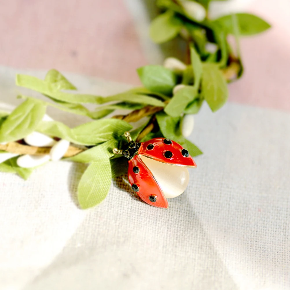 Mini Insect Brooch Chest Pin Cute Versatile Cartoon Animal Pins for Women Dresses Antiexposure Seven Spot Ladybug Accessories
Mini Insect Brooch Chest Pin Cute Versatile Cartoon Animal Pins for Women Dresses Antiexposure Seven Spot Ladybug Accessories