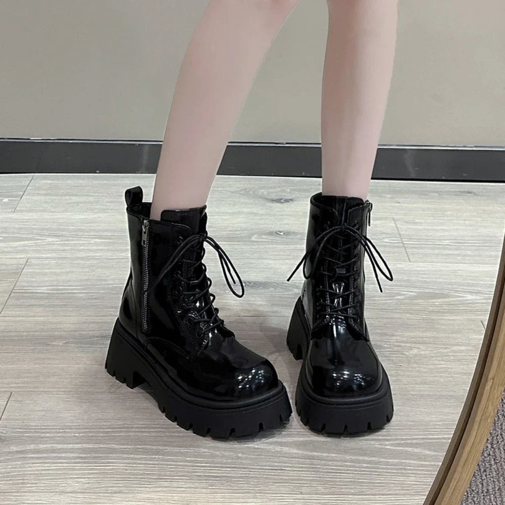 Pop Women's Boots 2024 Autumn/Winter New Black Round Head Design Elegant And Comfortable Women's Ankle Boots Size 35-41 
Pop Women's Boots 2024 Autumn/Winter New Black Round Head Design Elegant And Comfortable Women's Ankle Boots Size 35-41