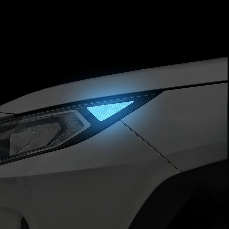 Headlight Reflective Sticker US Standard Car Decoration For Toyota RAV4 2020-2021 Car Sticker Personalized Modification Supplies
Headlight Reflective Sticker US Standard Car Decoration For Toyota RAV4 2020-2021 Car Sticker Personalized Modification Supplies