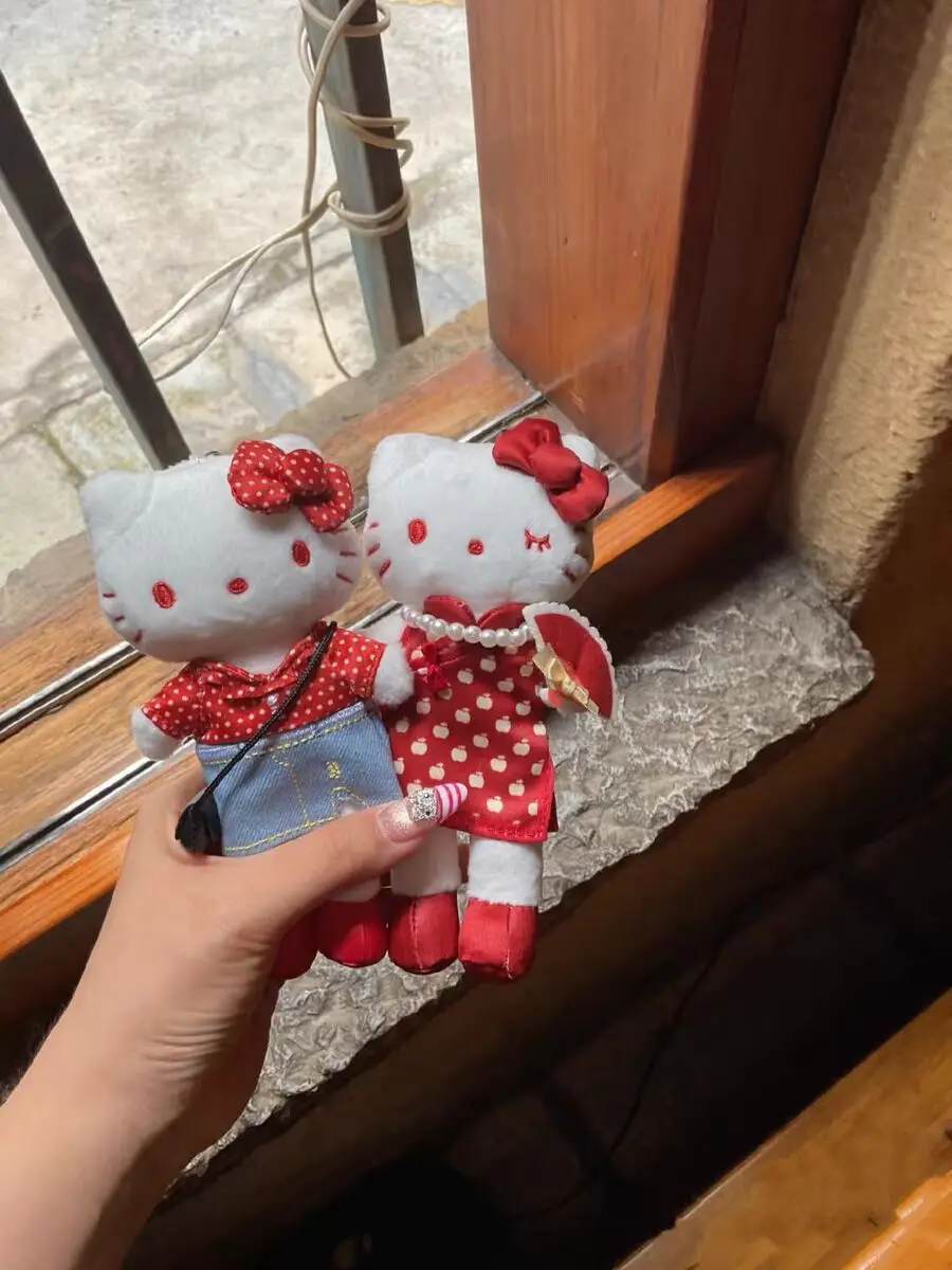 Плюшевый брелок Hellokittys с длинными ногами, аниме-игрушки, кукла, кулон, брелок для сумки, рюкзак, брелок, очаровательные аксессуары, подарки
Плюшевый брелок Hellokittys с длинными ногами, аниме-игрушки, кукла, кулон, брелок для сумки, рюкзак, брелок, очаровательные аксессуары, подарки