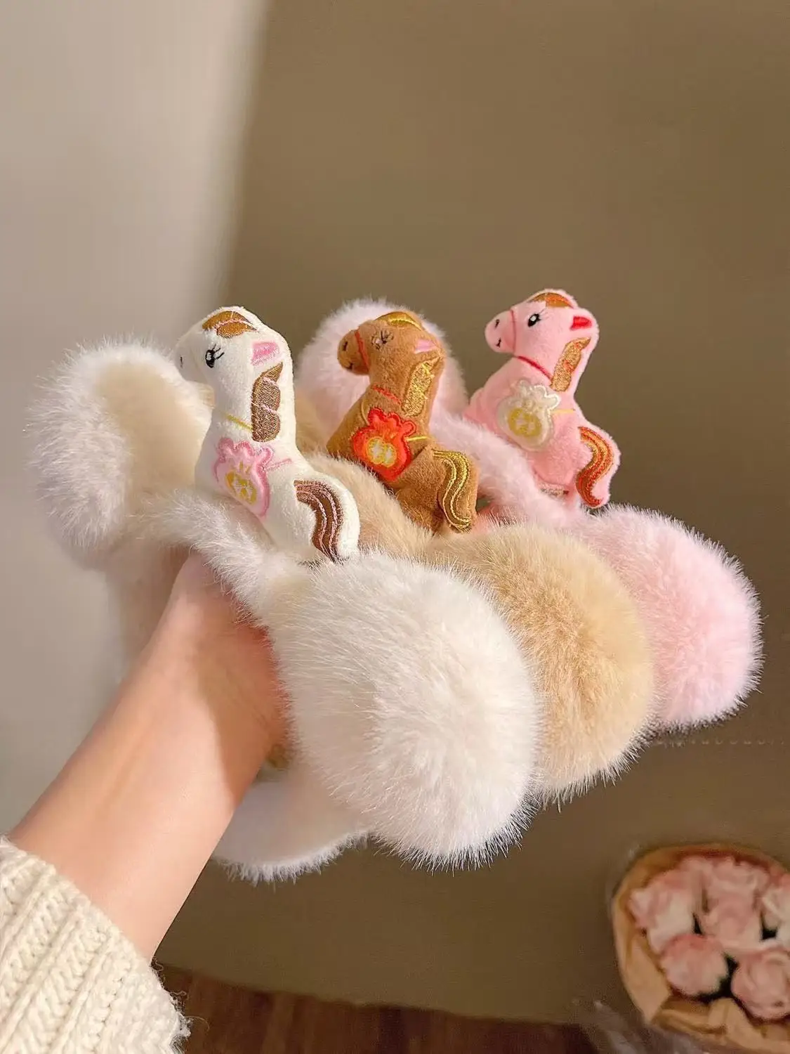 Новая модель: резинки для волос, аксессуары для умывания, красивые аксессуары для волос, свежий и нежный стиль, круглые геометрические элементы
Новая модель: резинки для волос, аксессуары для умывания, красивые аксессуары для волос, свежий и нежный стиль, круглые геометрические элементы