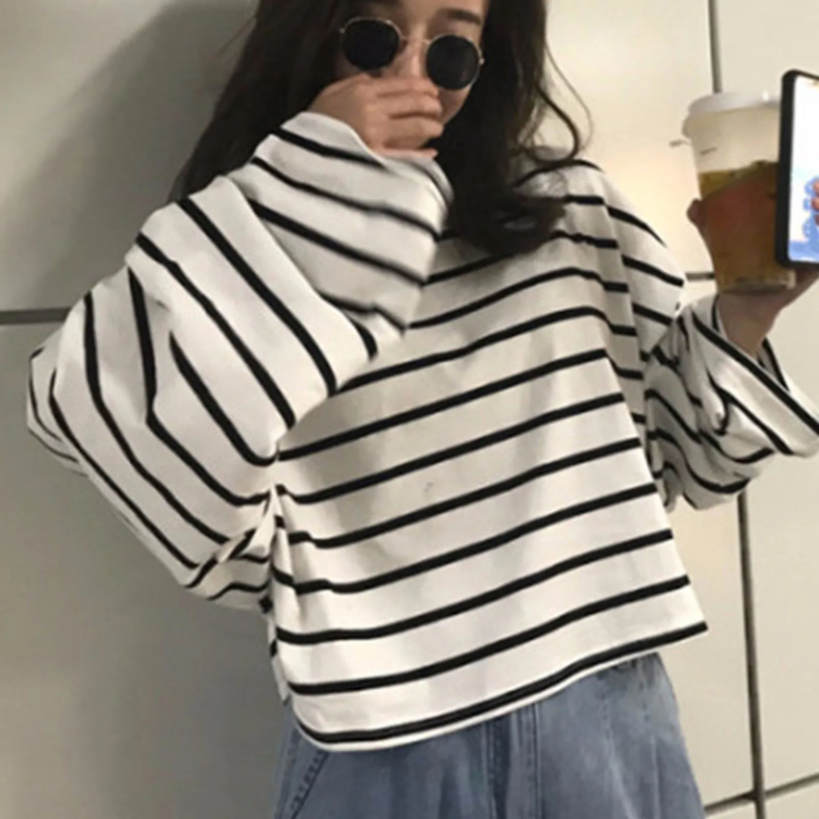 2025 New Women's Top Loose Round Neck Striped Print Hoodie Casual Pullover Top Women Sweatshirt Women Clothes
2025 New Women's Top Loose Round Neck Striped Print Hoodie Casual Pullover Top Women Sweatshirt Women Clothes