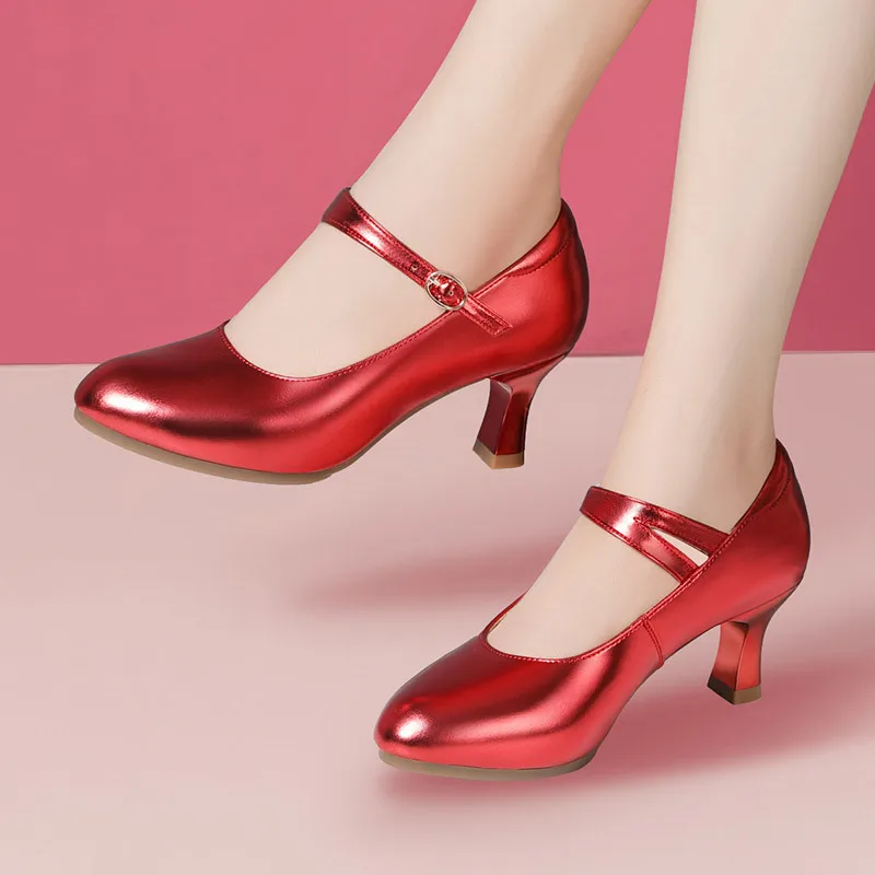 Танцевальная обувь из натуральной кожи 4 см 6 см для взрослых, дышащие легкие уйгурские танцевальные кроссовки с нескользящей подошвой
Танцевальная обувь из натуральной кожи 4 см 6 см для взрослых, дышащие легкие уйгурские танцевальные кроссовки с нескользящей подошвой