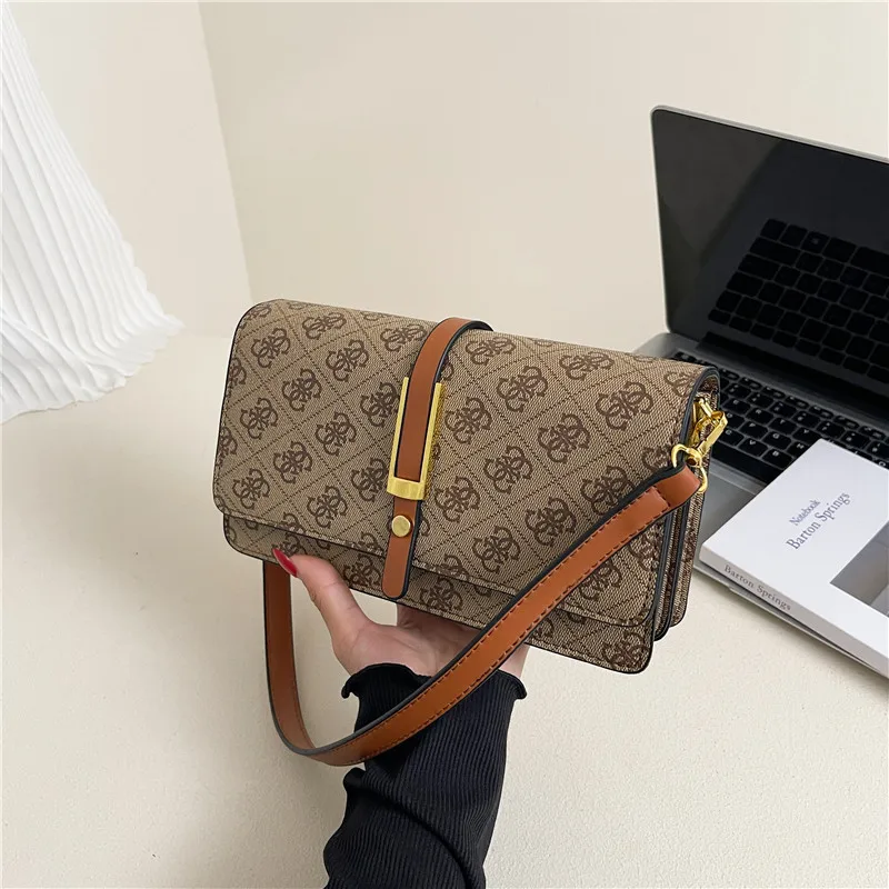 Новая женская сумка для повседневного использования, качественная маленькая квадратная сумка через плечо, минималистичная сумка для ежедневного использования.
Новая женская сумка для повседневного использования, качественная маленькая квадратная сумка через плечо, минималистичная сумка для ежедневного использования.