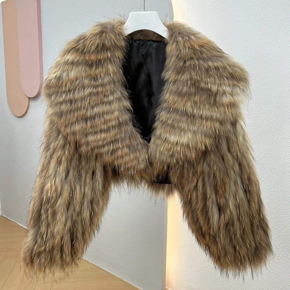 Winter Real Fur Coat For Women Genuine Raccoon Fur Coats Short Fluffy Luxury Fur Jacket Warm Knitted Outerwear Fashion Overcoat
Winter Real Fur Coat For Women Genuine Raccoon Fur Coats Short Fluffy Luxury Fur Jacket Warm Knitted Outerwear Fashion Overcoat