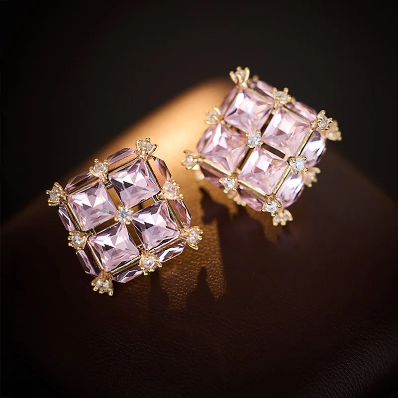 Luxurious Fashion Crystal Inlaid Zircon Square Earrings for Women S925 Silver Needle Exaggerated Elegant High-end French Style E
Luxurious Fashion Crystal Inlaid Zircon Square Earrings for Women S925 Silver Needle Exaggerated Elegant High-end French Style E