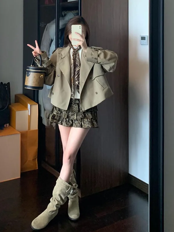 Casual Loose Short Coat Korean Design Double Breasted Stand Collar British Style Small Size Women's Outerwear Polyester Fiber
Casual Loose Short Coat Korean Design Double Breasted Stand Collar British Style Small Size Women's Outerwear Polyester Fiber