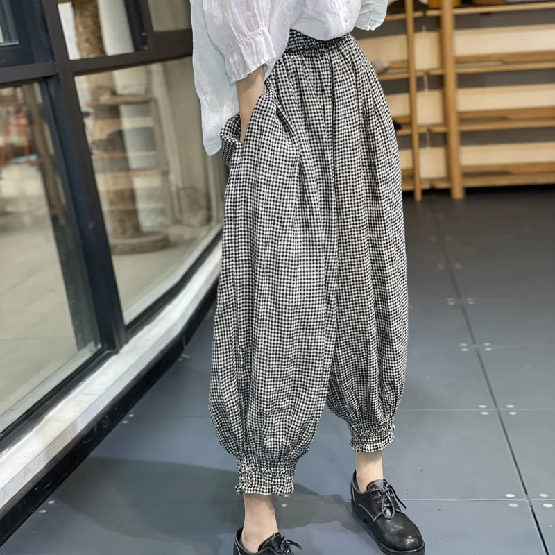 Ретро-японские свободные льняные брюки-фонарики для женщин, летние, больших размеров, повседневные, свободные, в стиле харем, модные, укороченные (до щиколотки)
Ретро-японские свободные льняные брюки-фонарики для женщин, летние, больших размеров, повседневные, свободные, в стиле харем, модные, укороченные (до щиколотки)