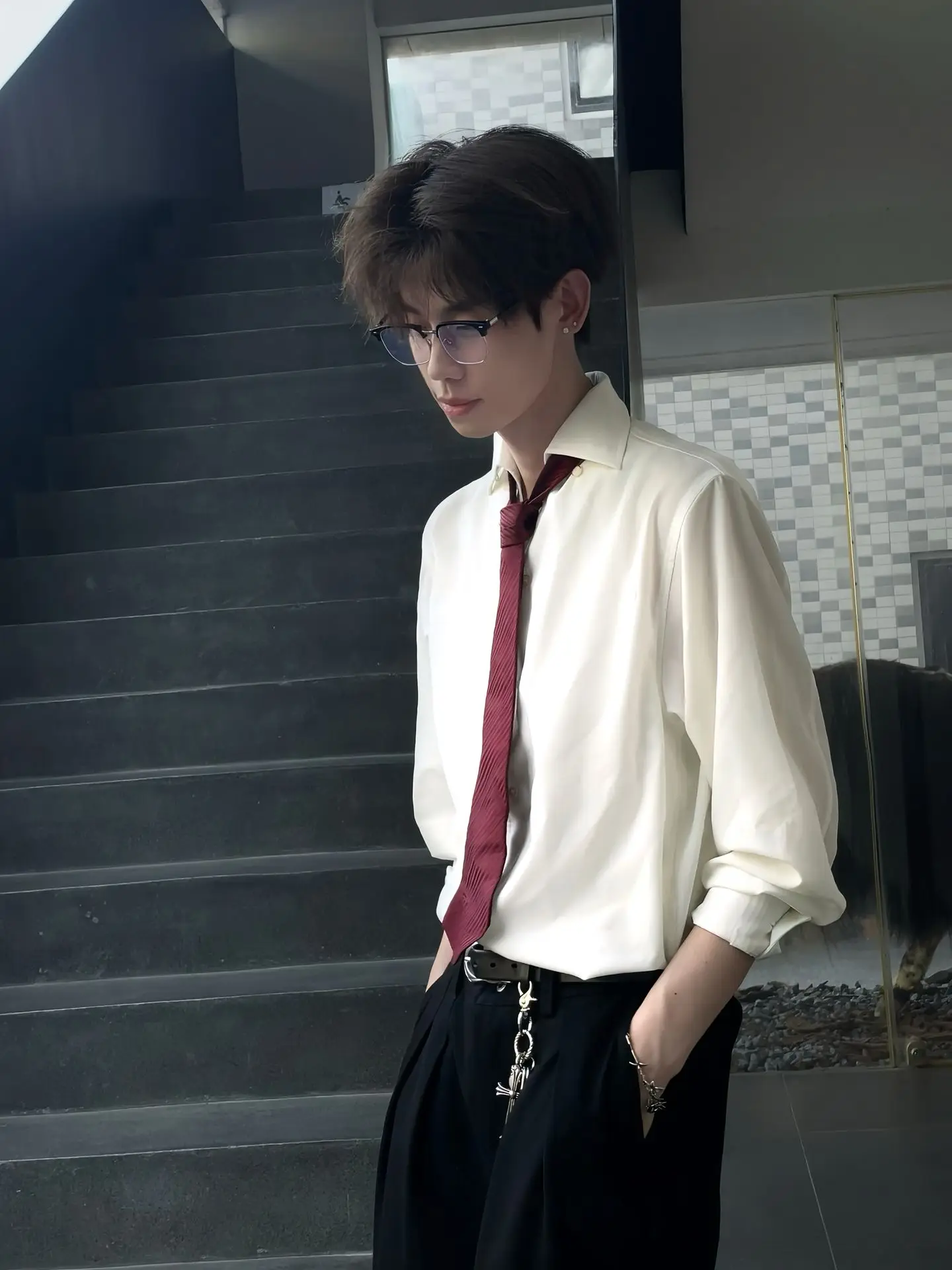 Minimalist Style Men's White Casual Long Sleeve Shirt Student Youth Spring Autumn Winter Fashionable And Handsome DK Uniform
Minimalist Style Men's White Casual Long Sleeve Shirt Student Youth Spring Autumn Winter Fashionable And Handsome DK Uniform