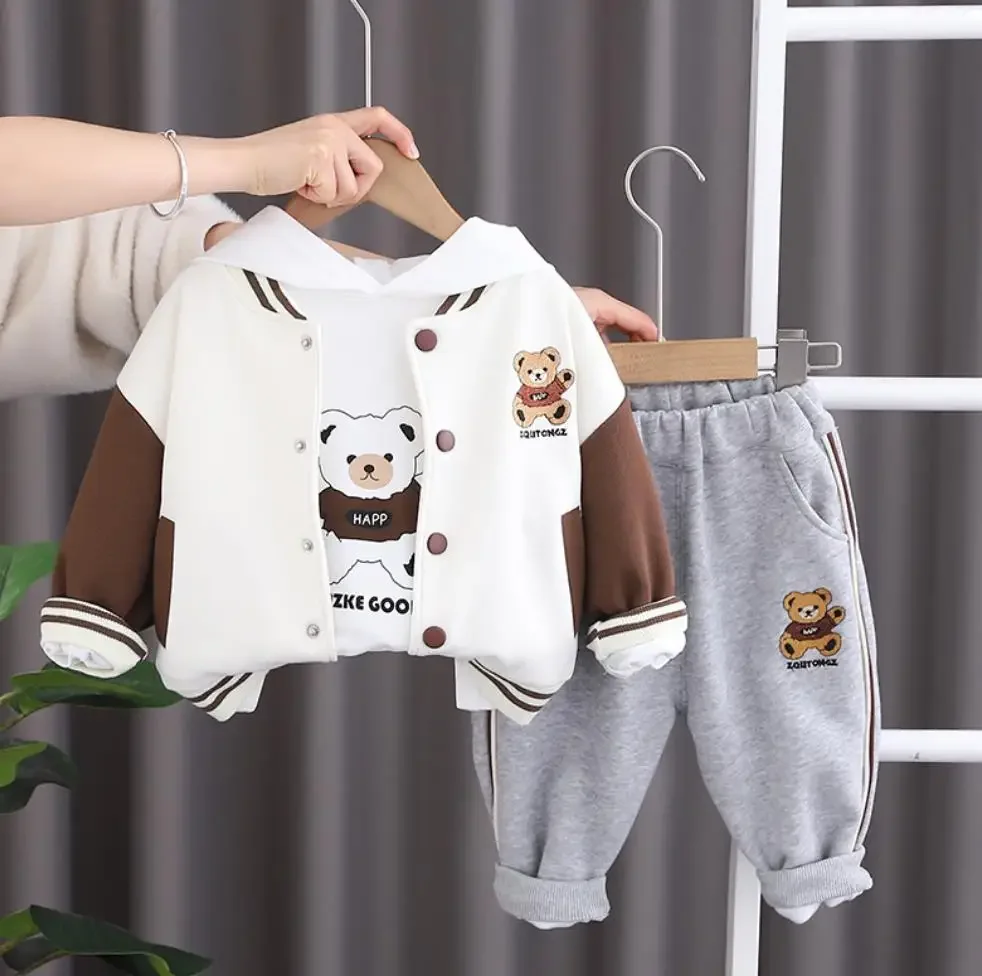 Luxury Designer Kids Clothes for Boys Outfits Cartoon Bear Cardigan Baseball Jackets+Shirts+Pants Children Toddler Boy Sets
Luxury Designer Kids Clothes for Boys Outfits Cartoon Bear Cardigan Baseball Jackets+Shirts+Pants Children Toddler Boy Sets