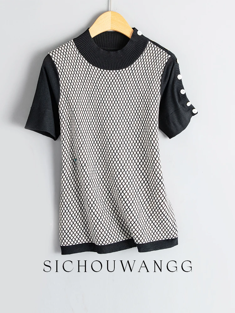 New fashion design sense splicing thread round neck blended fabric slim fit plaid T-shirt asymmetrical top
New fashion design sense splicing thread round neck blended fabric slim fit plaid T-shirt asymmetrical top