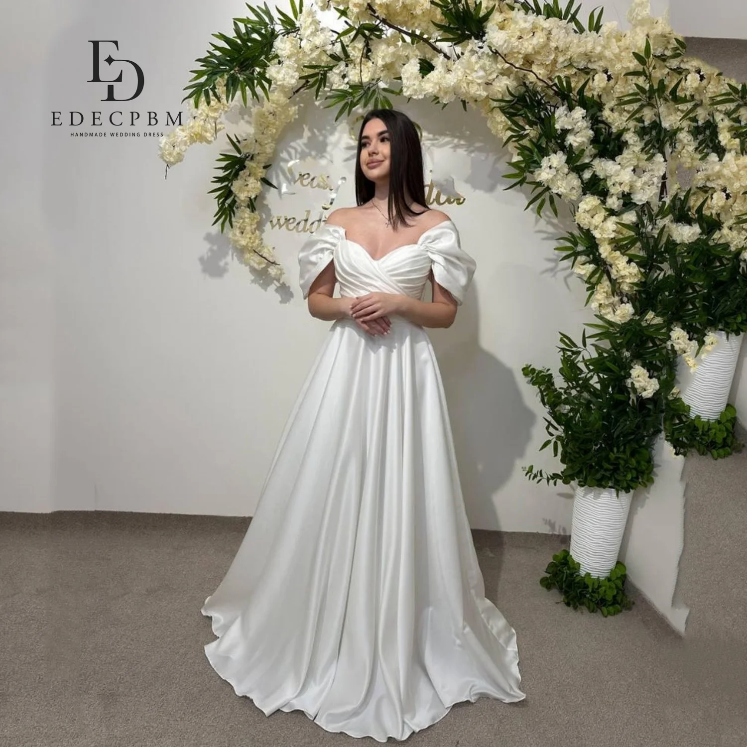EDECPBM Customized New in Dresses for Special Occasions Wedding Dress Elegant Evening Dresses High-quality Fabrics Satin A-line
EDECPBM Customized New in Dresses for Special Occasions Wedding Dress Elegant Evening Dresses High-quality Fabrics Satin A-line