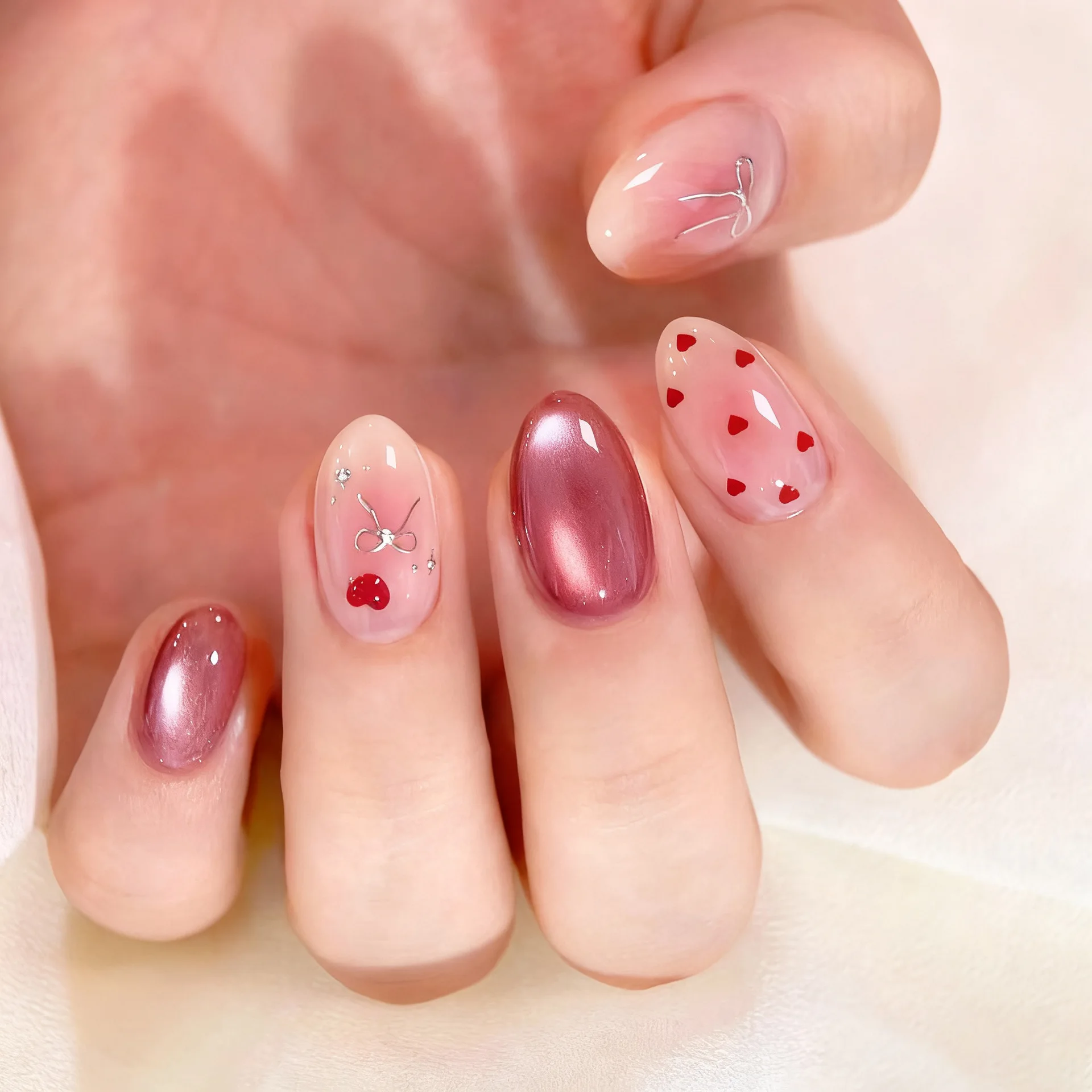 30 pieces Cross-border Valentine's Day cat's eye gilt ultra-short almond wearing nail bow love sweet nail art
30 pieces Cross-border Valentine's Day cat's eye gilt ultra-short almond wearing nail bow love sweet nail art