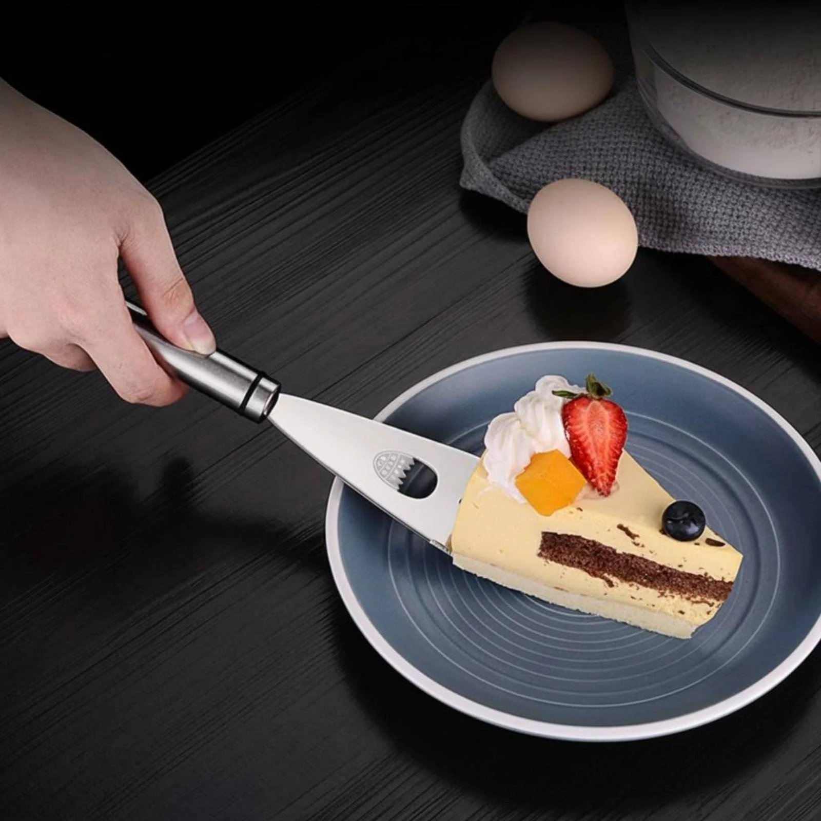 Stainless Steel Pizza Shovel Easy to Clean Multifunctional Cake Server 5-in-1 Kitchen Tool Ergonomic Handle for Bakery, Party
Stainless Steel Pizza Shovel Easy to Clean Multifunctional Cake Server 5-in-1 Kitchen Tool Ergonomic Handle for Bakery, Party