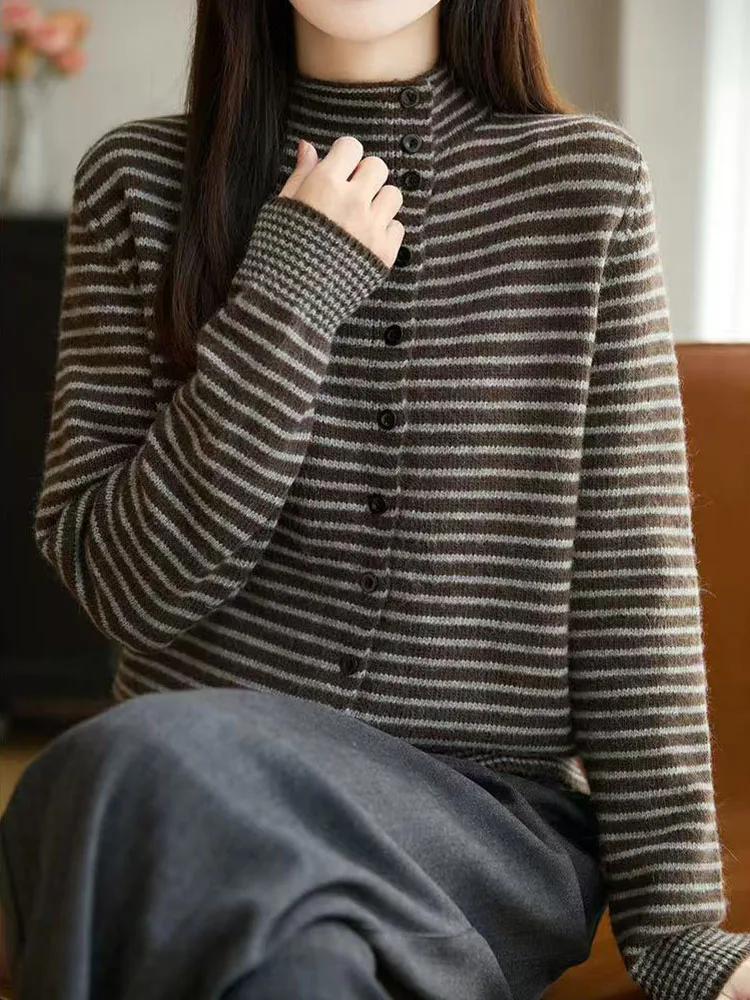 Women's Thickened Half-High Collar Knitted Open Cardigan Loose Fit Slimming Striped Sweater Autumn Winter New Style Versatile
Women's Thickened Half-High Collar Knitted Open Cardigan Loose Fit Slimming Striped Sweater Autumn Winter New Style Versatile