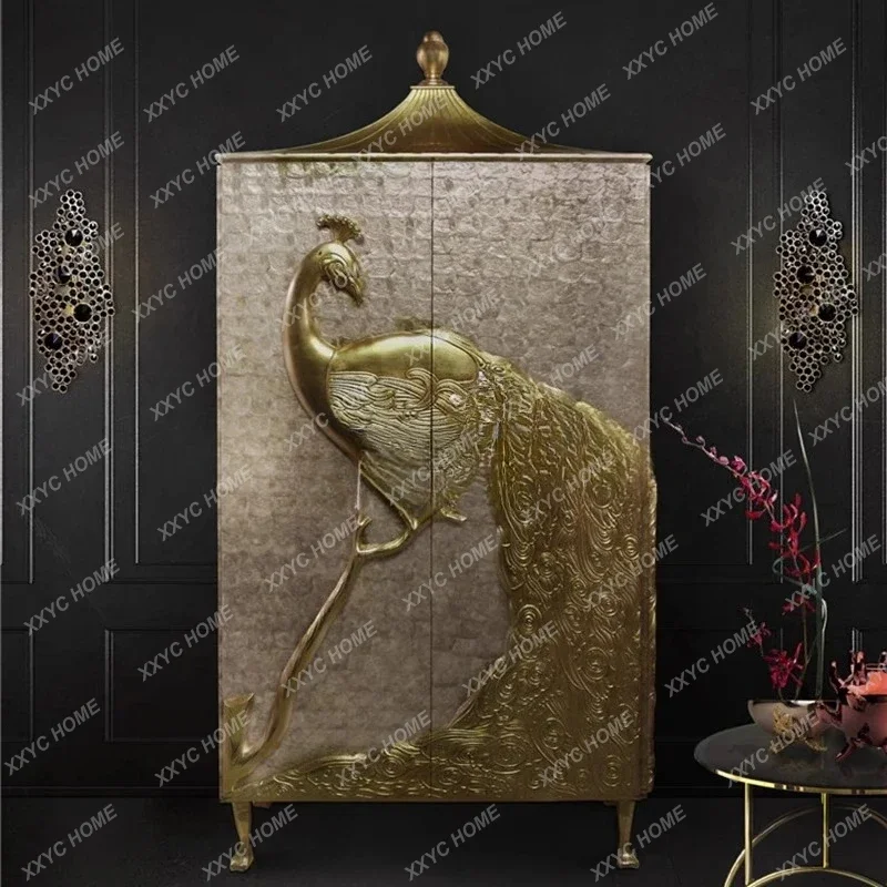 A French light luxury door wardrobe European solid wood carving flower shell display cabinet gold foil wardrobe
A French light luxury door wardrobe European solid wood carving flower shell display cabinet gold foil wardrobe