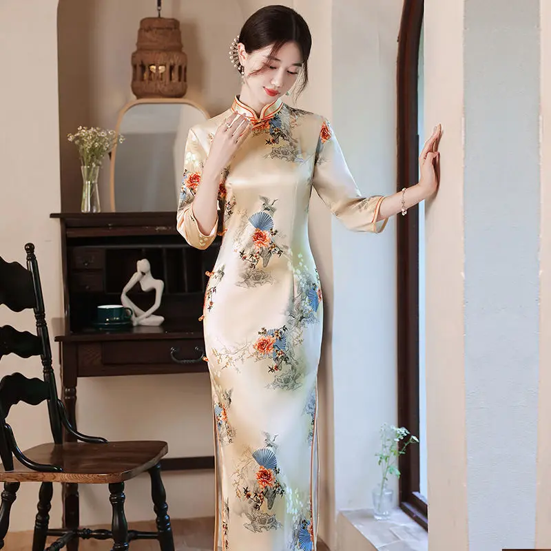 Improved Lady Chinese Cheongsam Long Double-layered Seven-eighths Sleeve Retro Republic Of China Style Young Lady Qipao Dress
Improved Lady Chinese Cheongsam Long Double-layered Seven-eighths Sleeve Retro Republic Of China Style Young Lady Qipao Dress