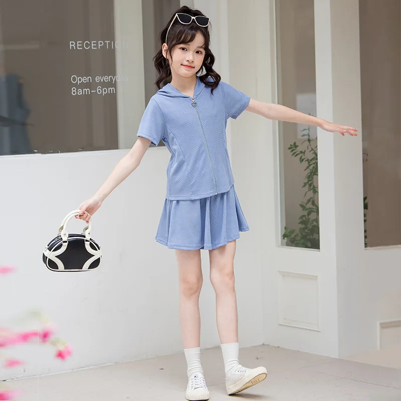 2026 Summer new girls Clothes Children set short sleeve ICE SILK Teen cardigan hooded t shirt tops + CULOTTES pants 4 8 15 years
2026 Summer new girls Clothes Children set short sleeve ICE SILK Teen cardigan hooded t shirt tops + CULOTTES pants 4 8 15 years