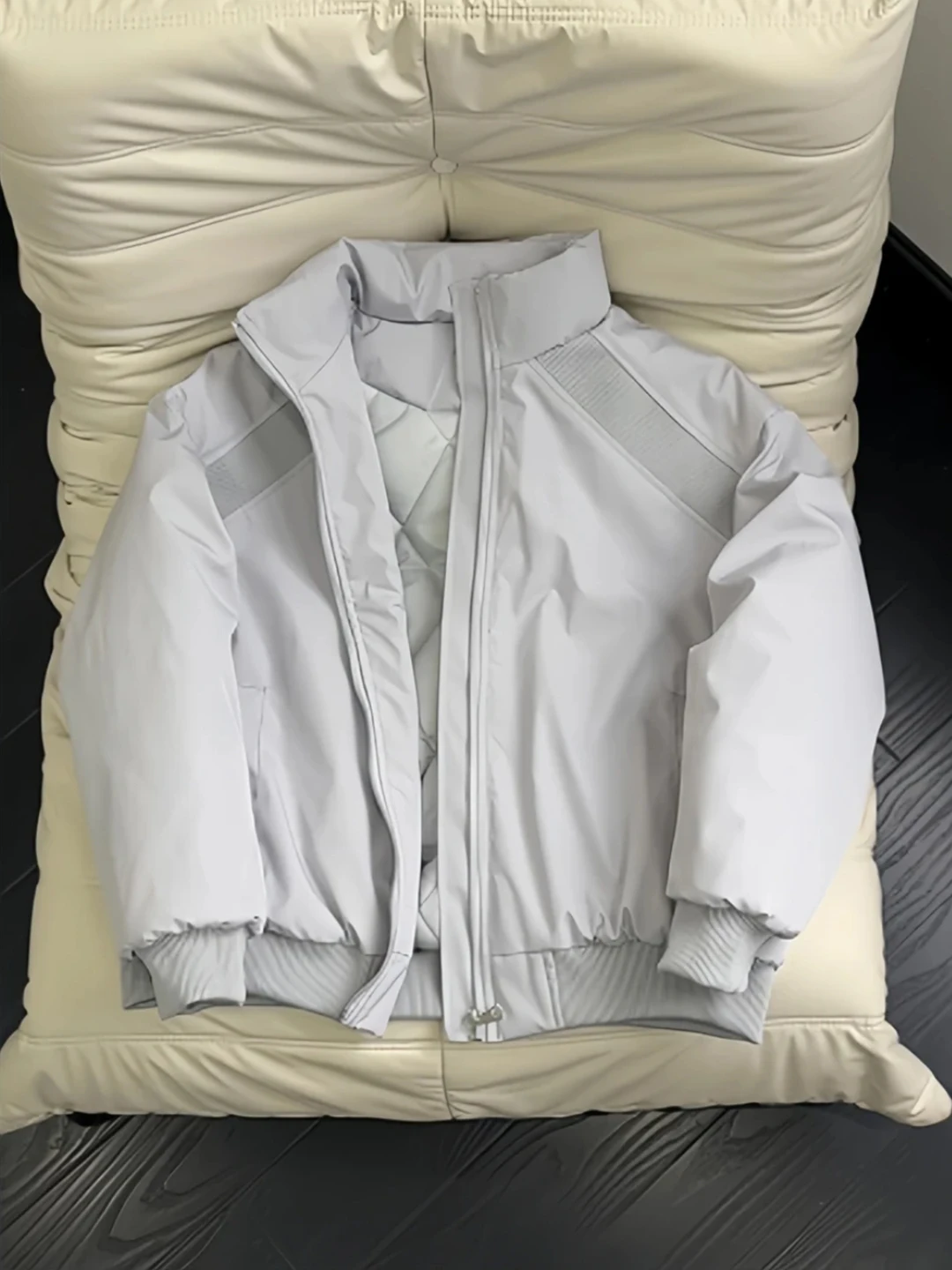 Мужская зимняя теплая куртка-бомбер из хлопка с воротником-стойкой, утолщенная, в стиле Cleanfit, с длинными рукавами
Мужская зимняя теплая куртка-бомбер из хлопка с воротником-стойкой, утолщенная, в стиле Cleanfit, с длинными рукавами