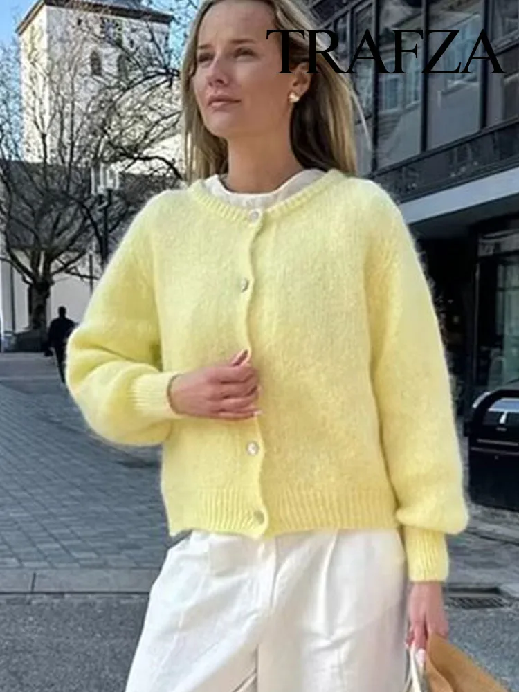 TRAFZA Autumn Woman Elegant Long Sleeves O Neck Single-breasted Design Sweater Tops Women Fashion Solid Knitted Cardigan Mujer
TRAFZA Autumn Woman Elegant Long Sleeves O Neck Single-breasted Design Sweater Tops Women Fashion Solid Knitted Cardigan Mujer