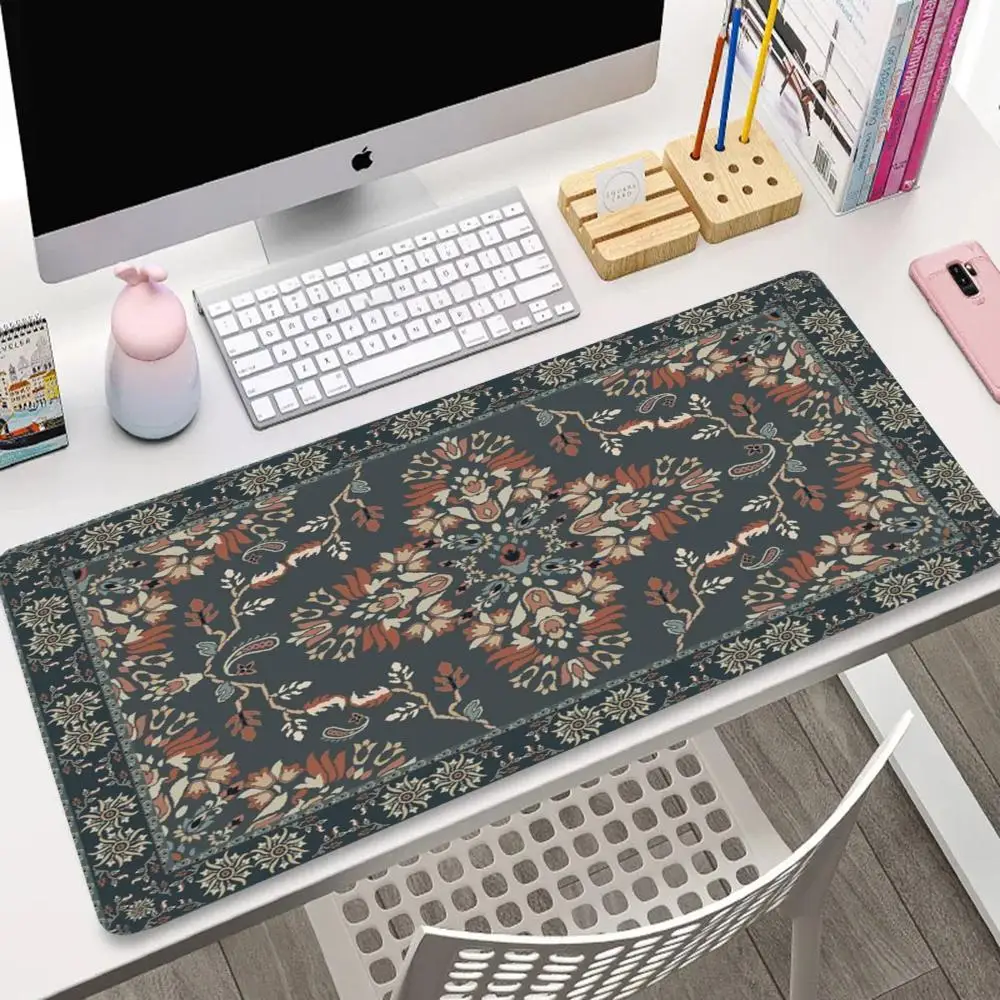 The green Persian-style mouse pad is a large expansion computer game accessory of high quality, suitable for gamers
The green Persian-style mouse pad is a large expansion computer game accessory of high quality, suitable for gamers